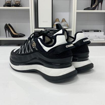 Chanel CC Logo Fabric Leather Sneakers Black White — view 5
