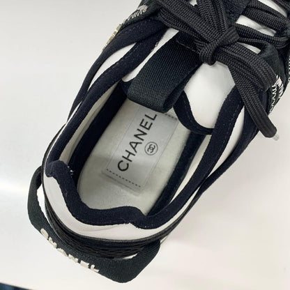 Chanel CC Logo Fabric Leather Sneakers Black White — view 8