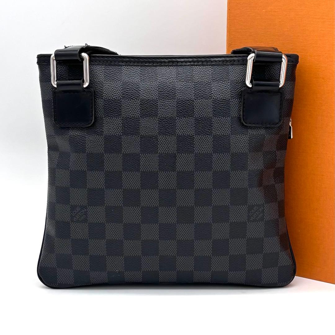 Louis Vuitton Damier Graphite Thomas Shoulder Bag Gray — view 2