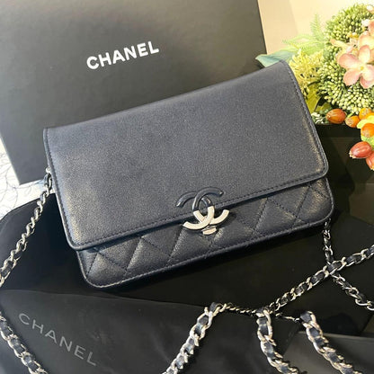Chanel Chain Wallet Half Coco Lambskin