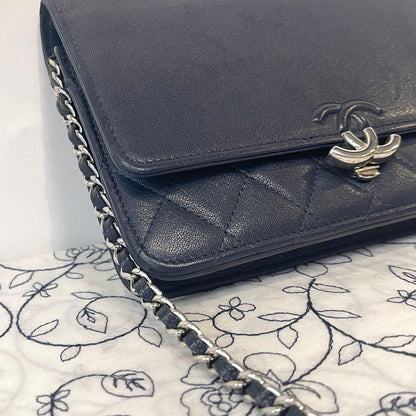 Chanel Chain Wallet Half Coco Lambskin — view 3