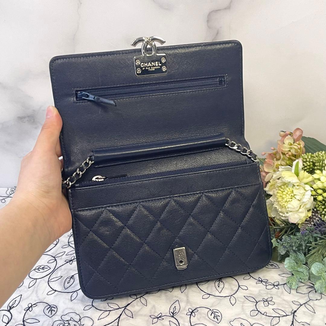 Chanel Chain Wallet Half Coco Lambskin — view 8