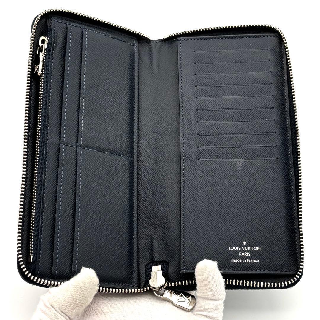 Louis Vuitton Wallet Taiga Zippy with IC Vertical Navy — view 3