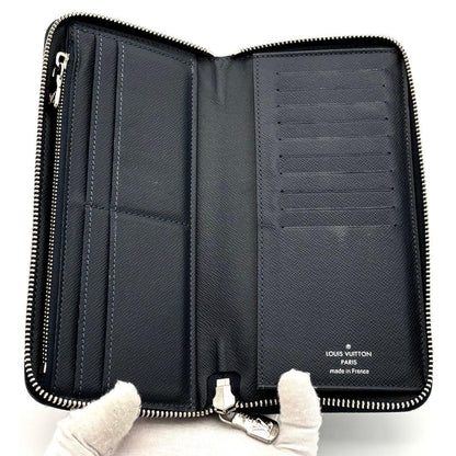 Louis Vuitton Wallet Taiga Zippy with IC Vertical Navy — view 3