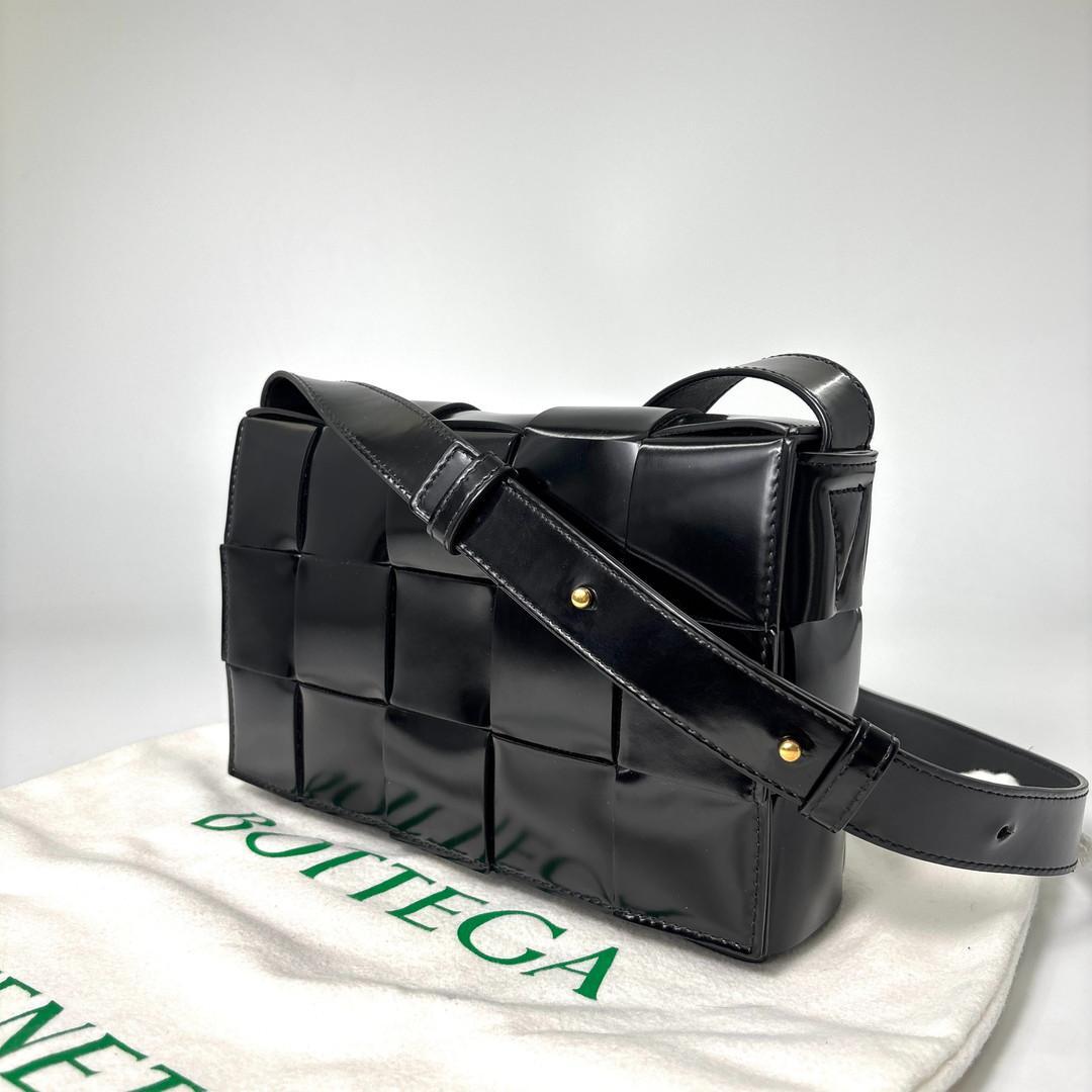 Bottega Veneta Maxi Intrecciato Cassette Shoulder Bag — view 2