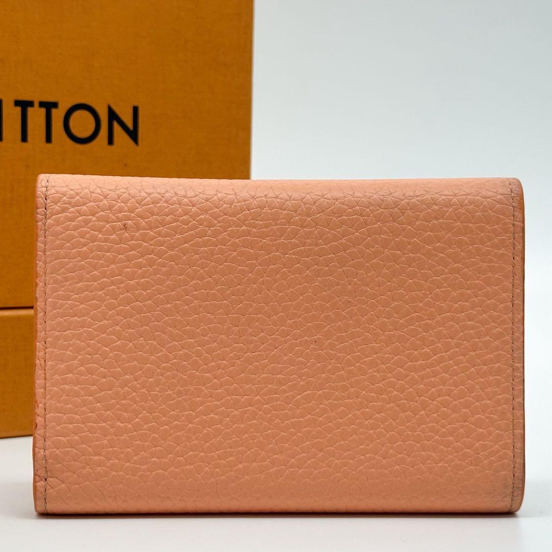 Louis Vuitton Portefeuille Capucines Compact Big Logo Trifold Wallet — view 3