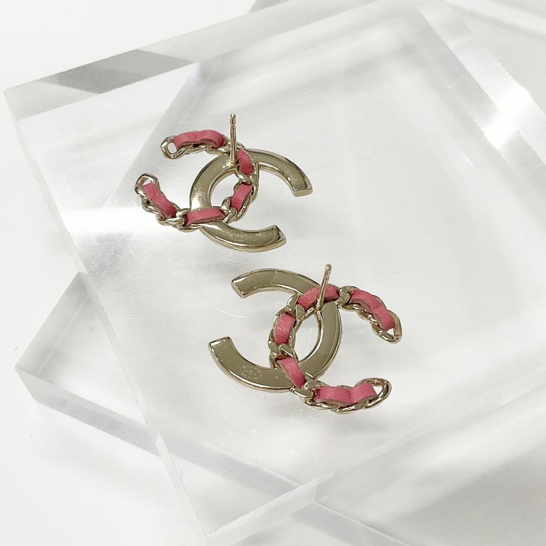 Chanel Earrings CC Logo Rhinestone Gold Pink — view 3
