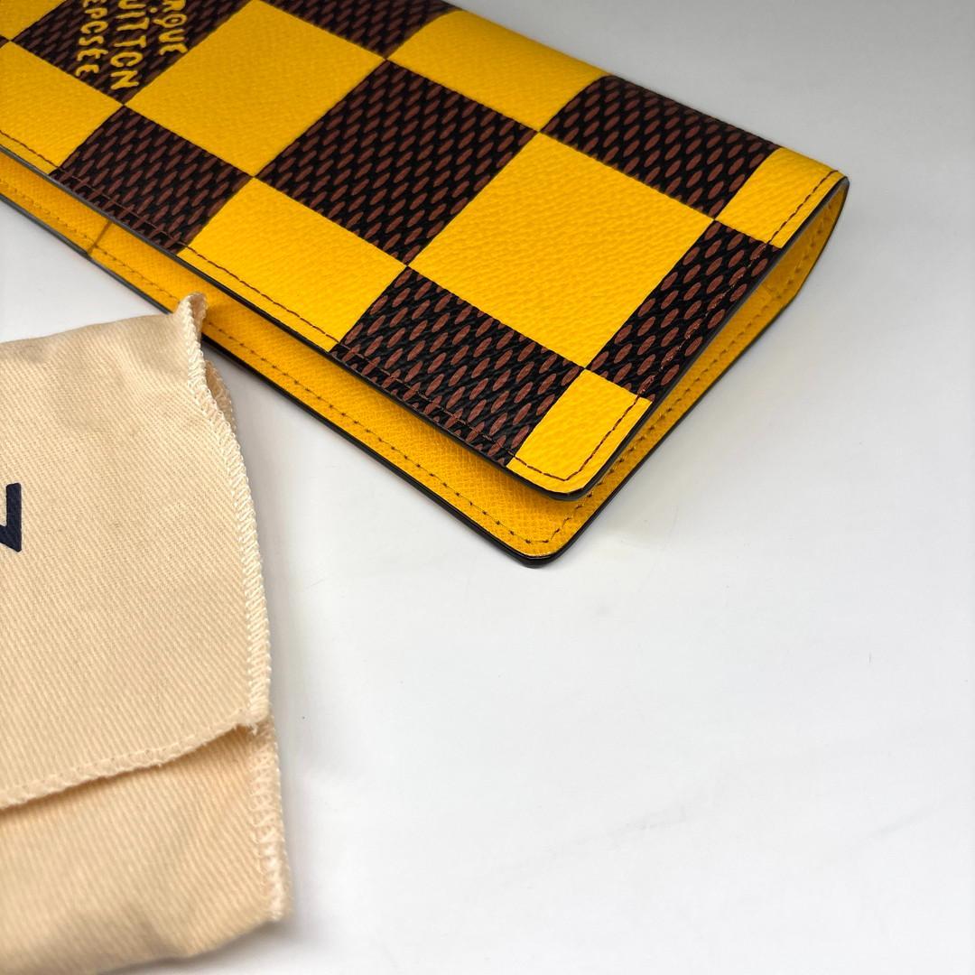 Louis Vuitton Damier Pop Portefeuille Brazza NM Wallet — view 8
