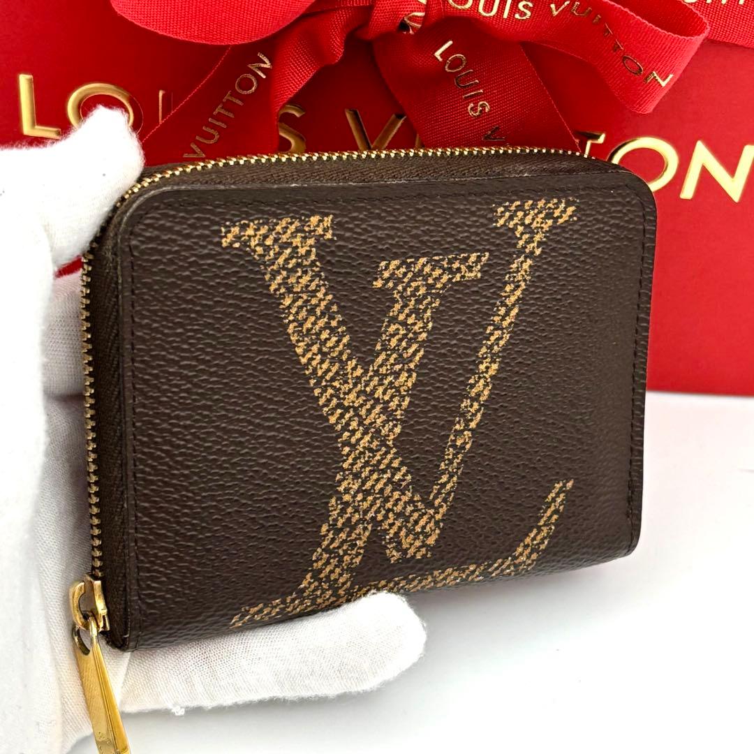 Louis Vuitton Coin Purse Zippy Monogram Giant