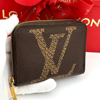 Louis Vuitton Coin Purse Zippy Monogram Giant