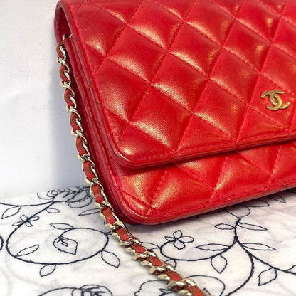 Chanel Chain Wallet Quilted — view 3