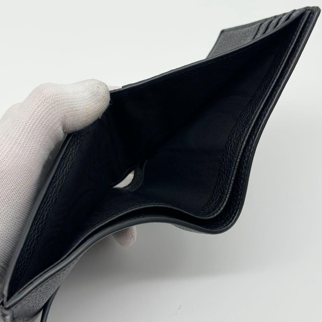 Saint Laurent Slightly Sac de Jour Bifold Compact Wallet — view 9