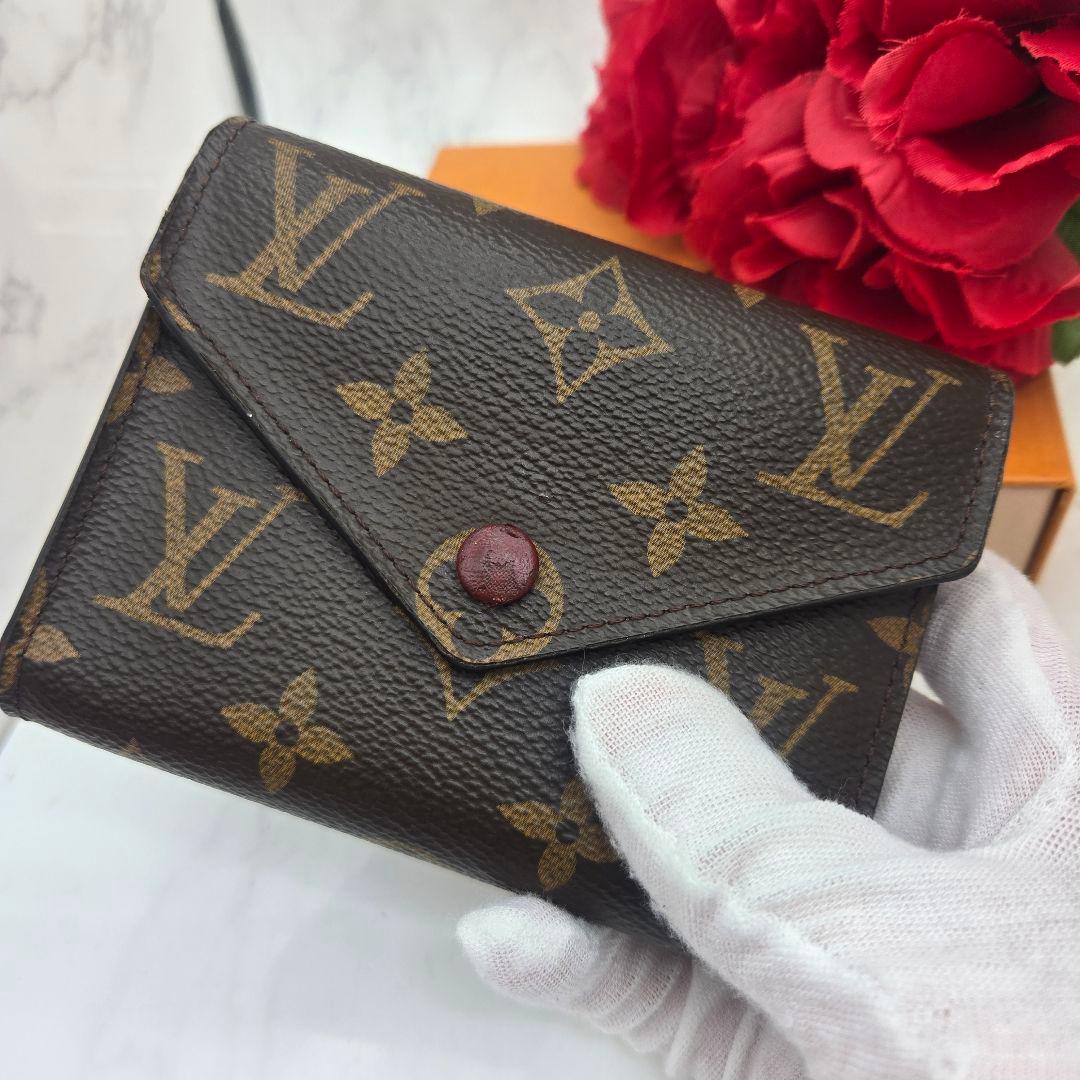 Louis Vuitton Portefeuille Victorine Monogram Fold Wallet — view 3