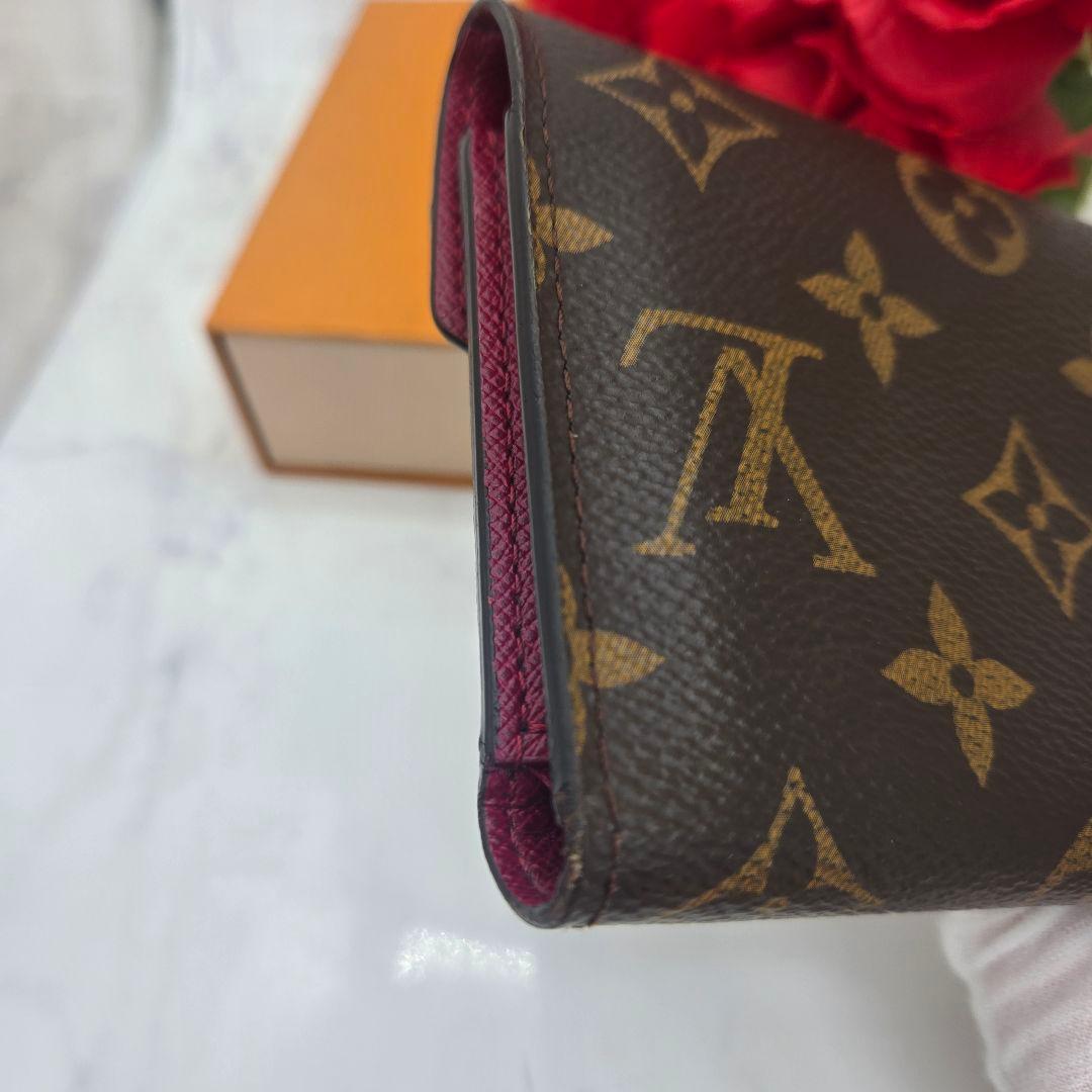 Louis Vuitton Portefeuille Victorine Monogram Fold Wallet — view 7