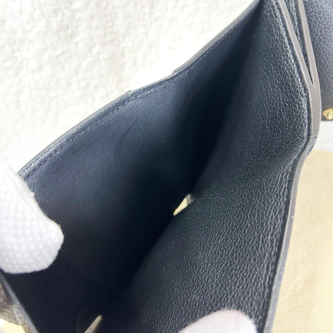 Louis Vuitton Portefeuille Douvre V Compact Trifold Wallet
