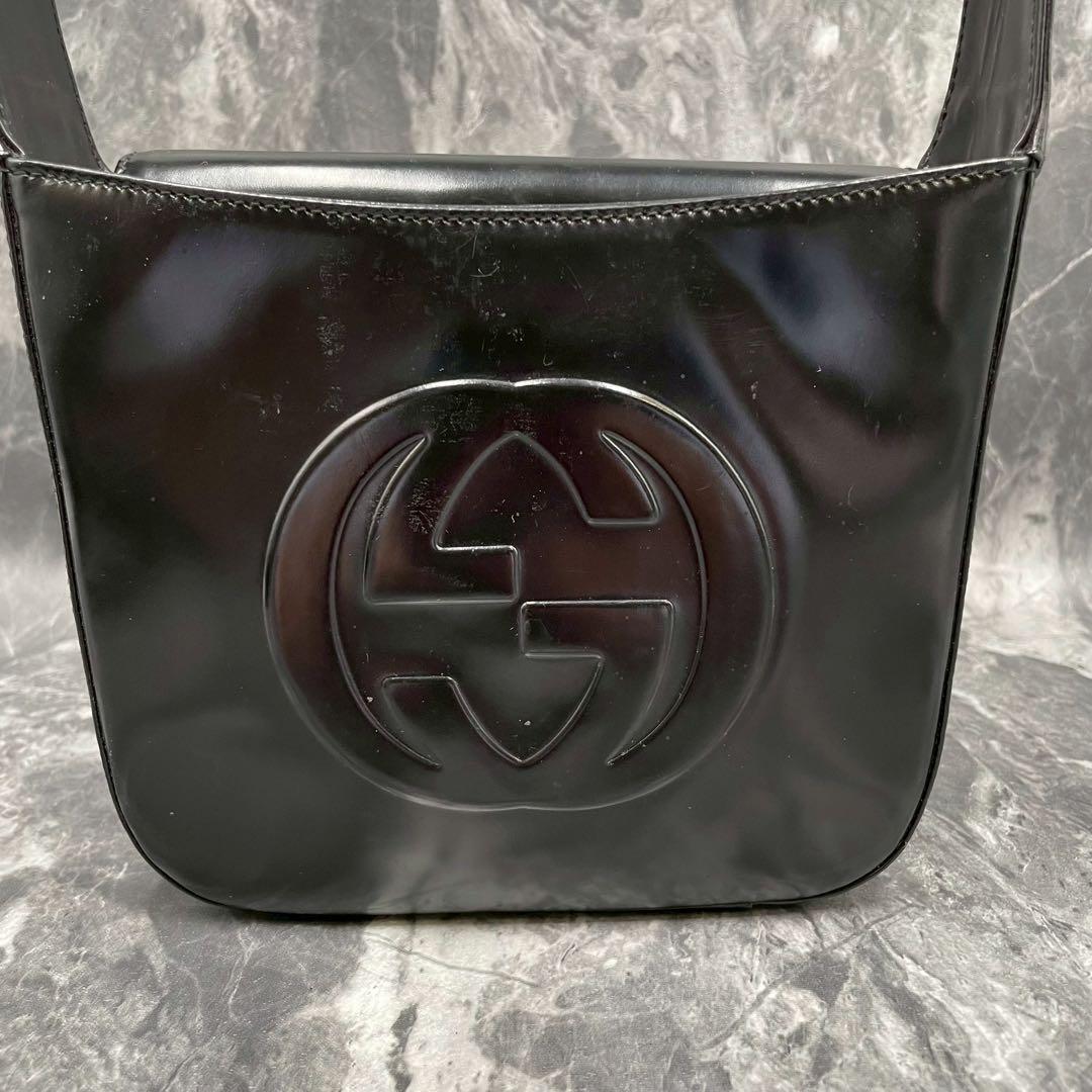 Gucci GG Shoulder Bag Patent Leather Black Logo — view 2