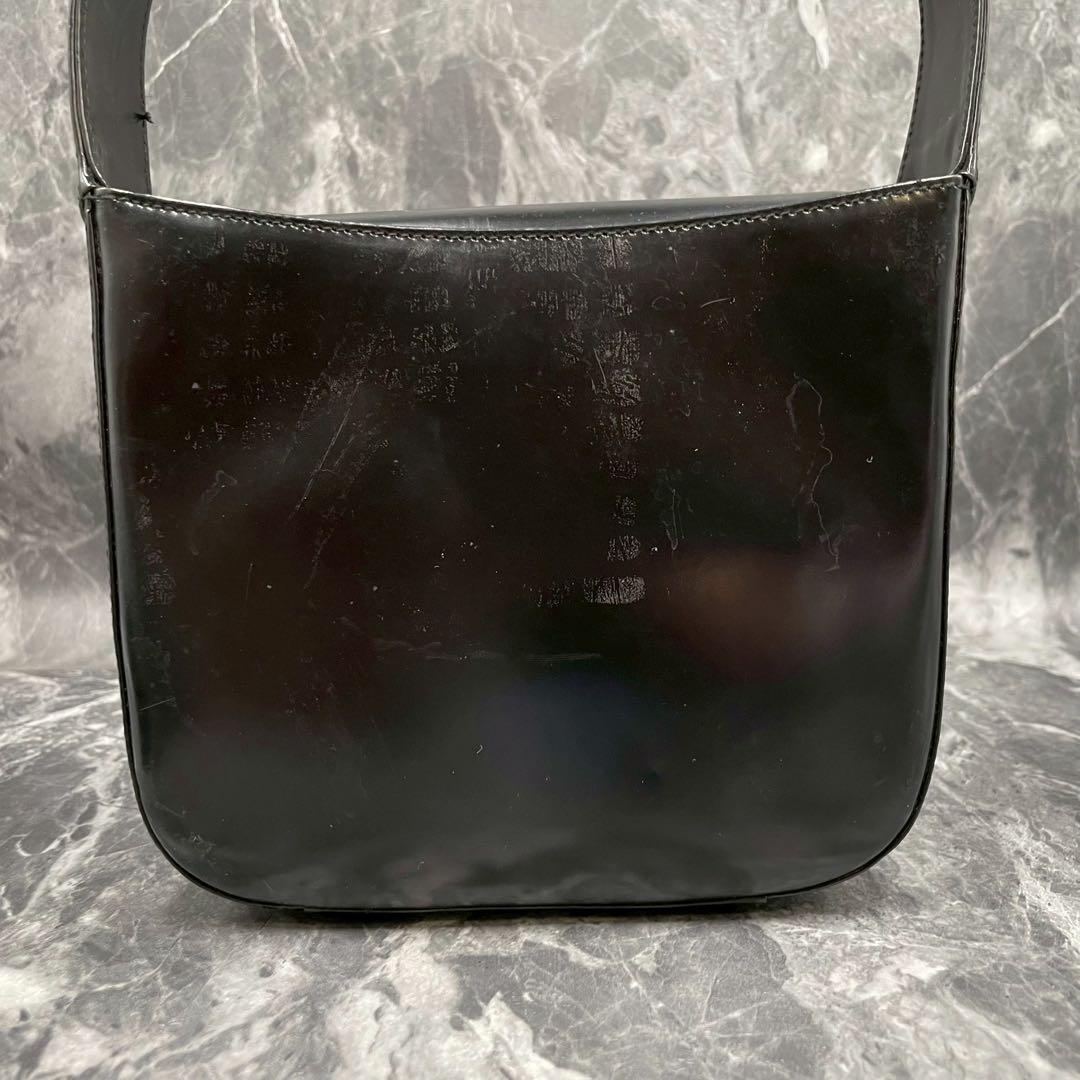 Gucci GG Shoulder Bag Patent Leather Black Logo — view 3