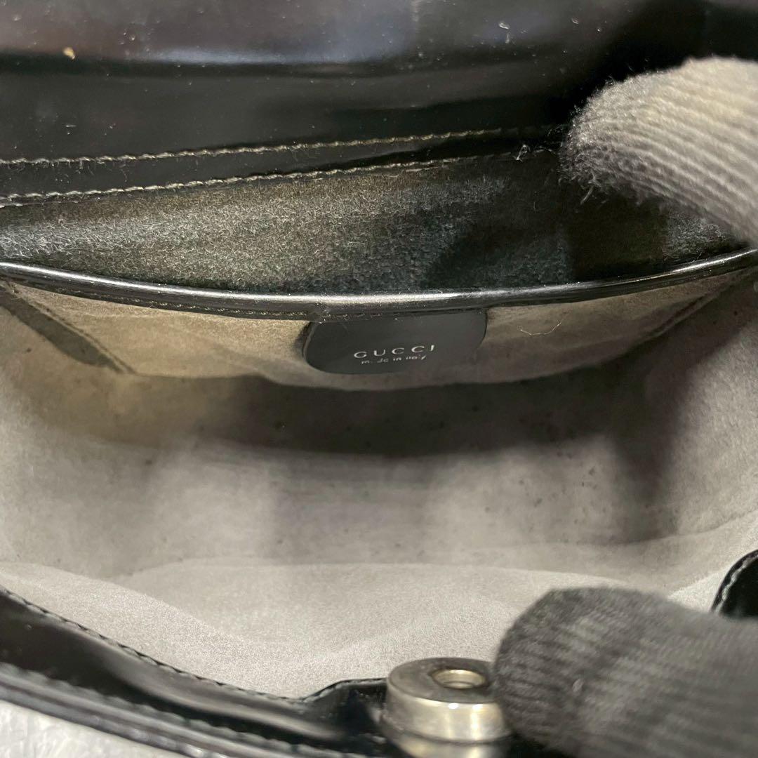Gucci GG Shoulder Bag Patent Leather Black Logo — view 5