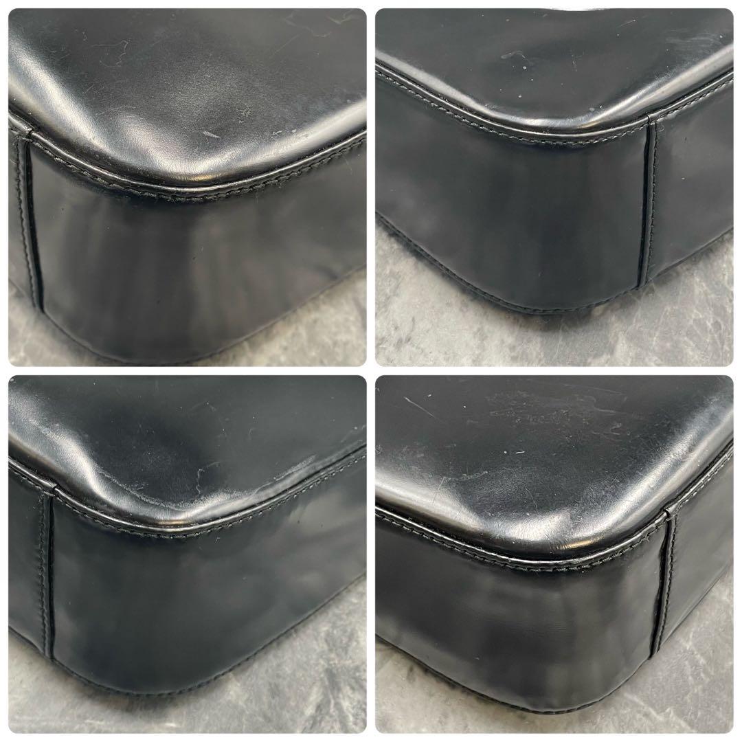 Gucci GG Shoulder Bag Patent Leather Black Logo — view 9