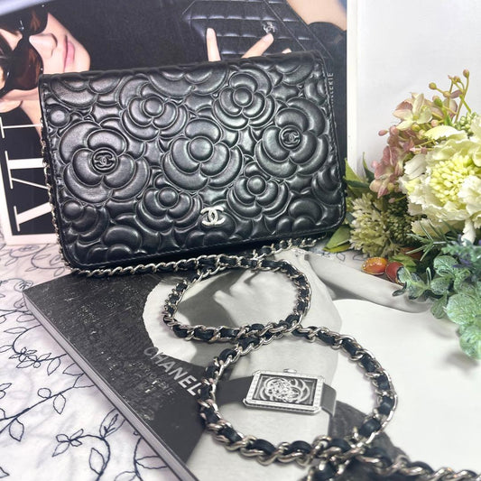 Chanel Chain Wallet Camellia Black