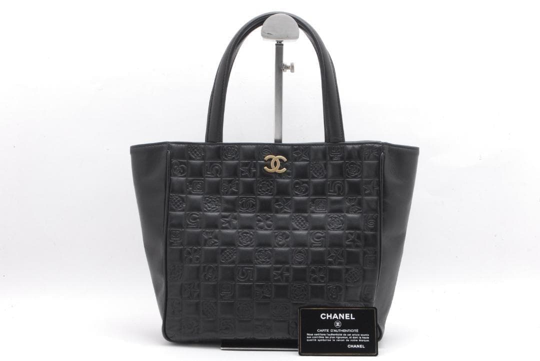 Chanel Tote Icon Line