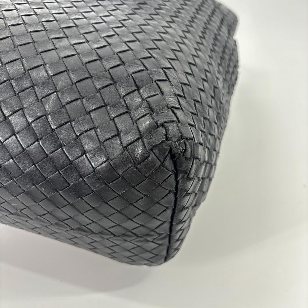Bottega Veneta Super Intrecciato Black Tote — view 8