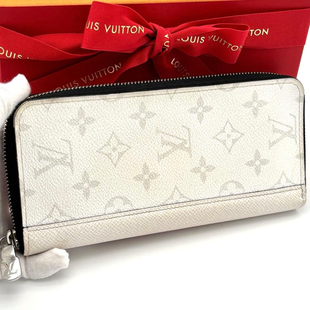 Louis Vuitton Box White Taigarama Wallet