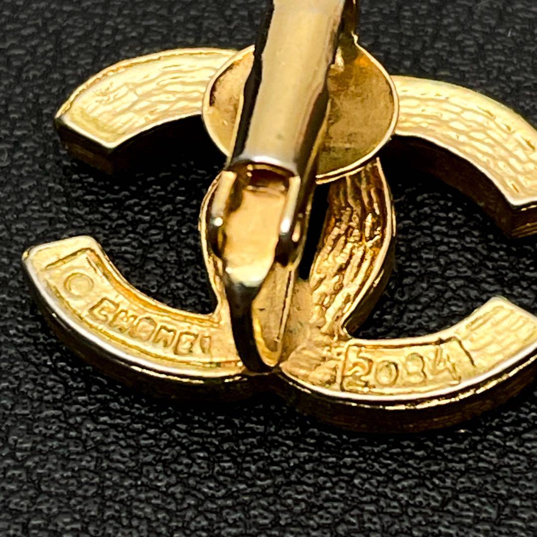 Chanel CC Logo Earrings Line Stone Gold Icon
