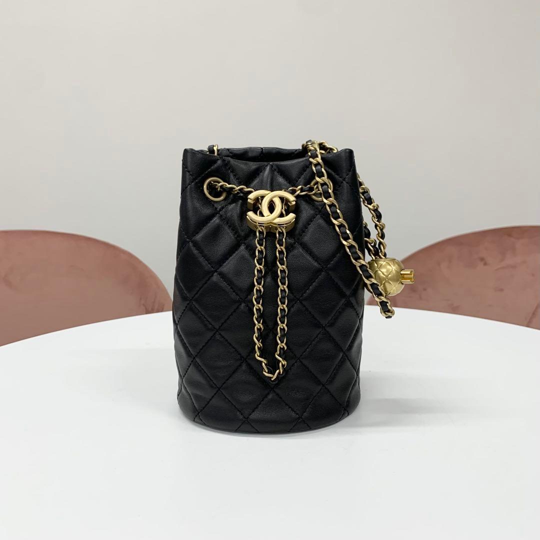 Chanel CC Logo Lambskin Chain Drawstring Shoulder Bag Black