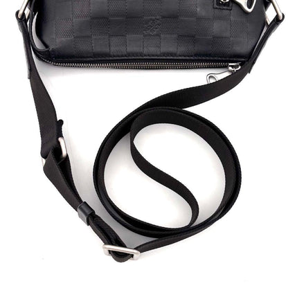 Louis Vuitton Damier Infini Discovery Messenger BB — view 5