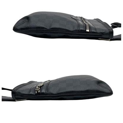 Louis Vuitton Damier Graphite Thomas Shoulder Bag Black — view 4