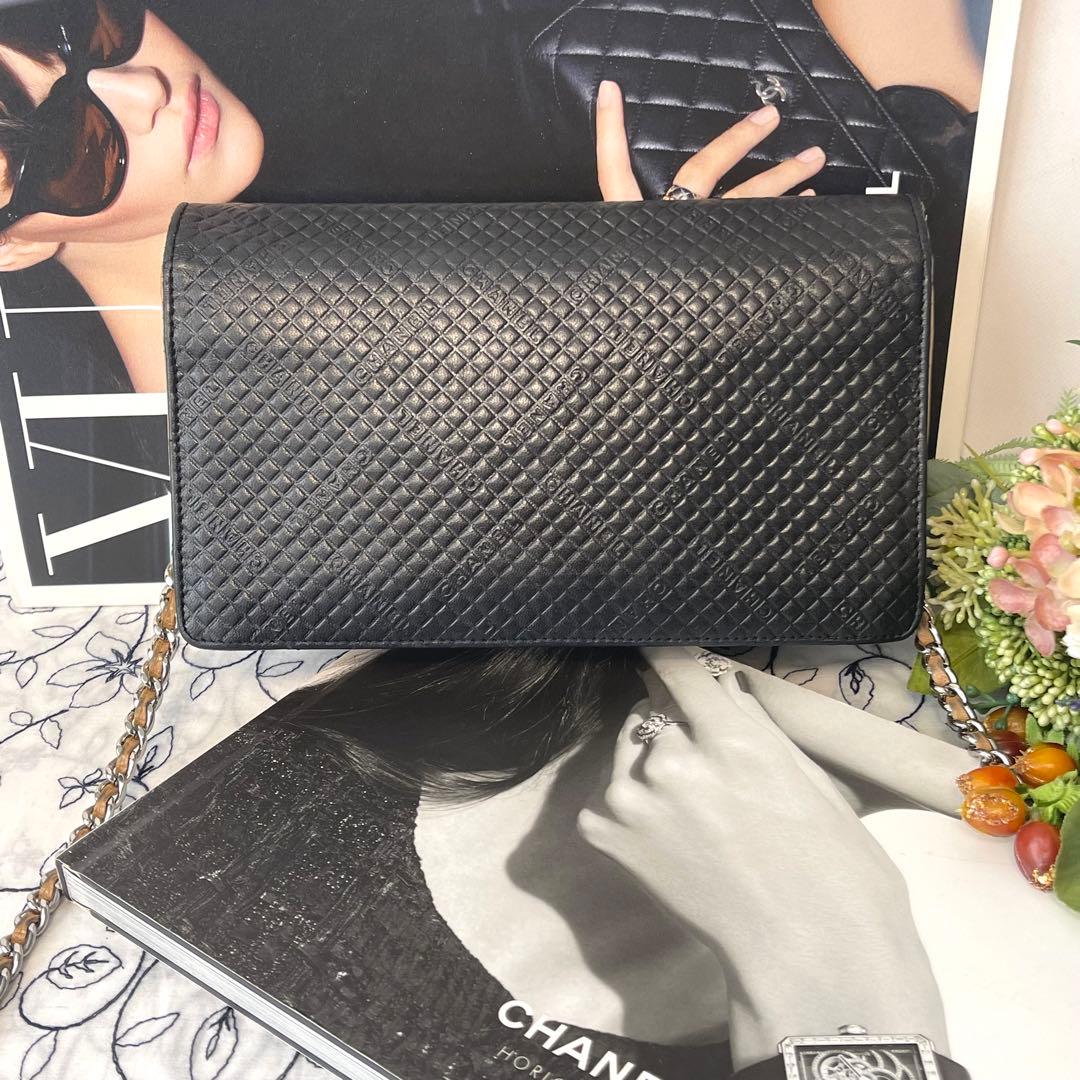 Chanel Chain Wallet Logo Shoulder Bag — view 3