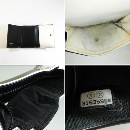 Chanel 19 Trifold Wallet Dizeneuf White — view 4