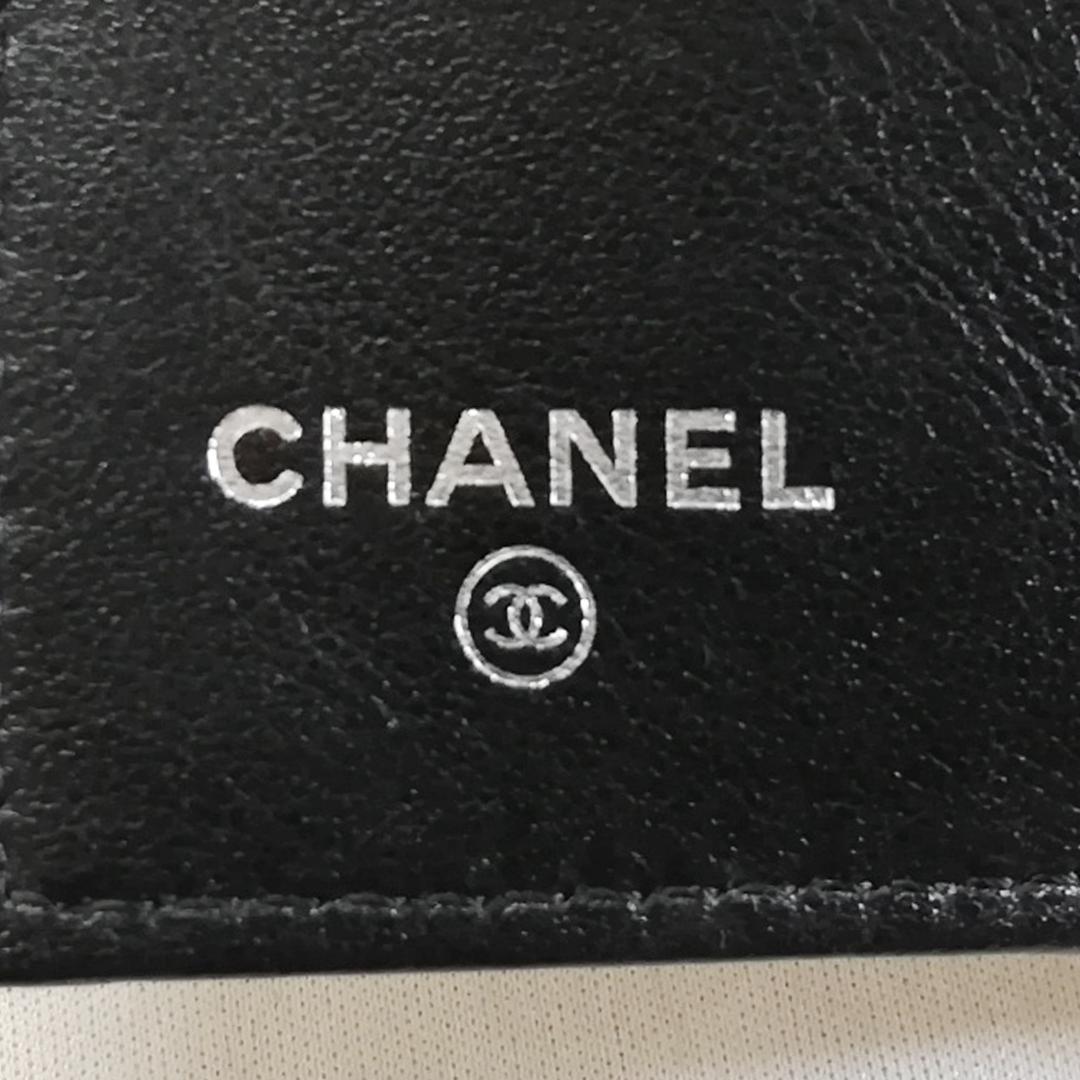 Chanel 19 Trifold Wallet Dizeneuf White — view 5