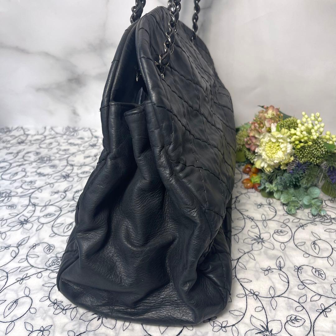 Chanel Shoulder Tote Coco Charm Quilted — view 5