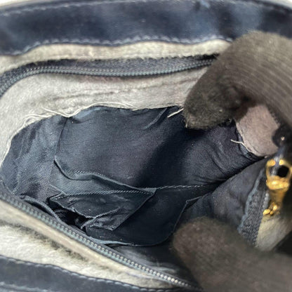Gucci GG Shoulder Bag Navy Beige Logo Leather — view 6