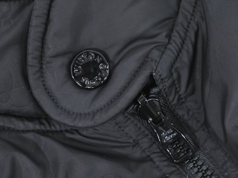 Authentic Louis Vuitton LV Monogram Reversible Down Jacket Outerwear 54