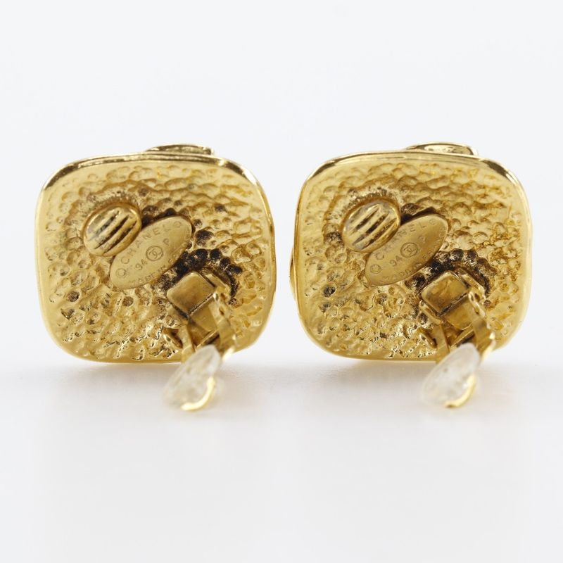 Chanel Coco Mark Vintage Gold Plated 94P Ladies 24g Earring