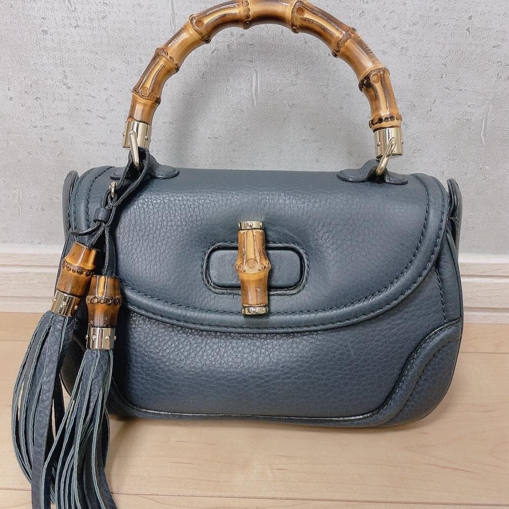Gucci New Bamboo 2-Way Handbag Tassel — view 2