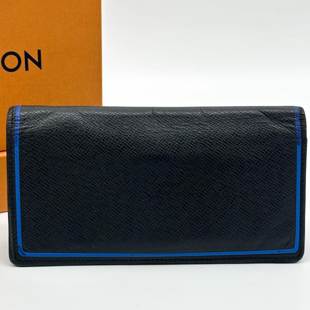 Louis Vuitton Rare New Portefeuille Brazza Taiga Black Wallet — view 3