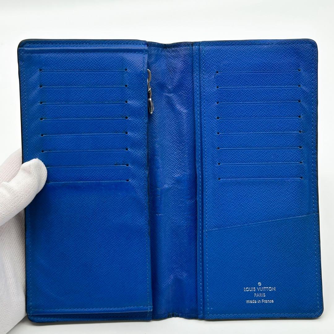 Louis Vuitton Rare New Portefeuille Brazza Taiga Black Wallet — view 8
