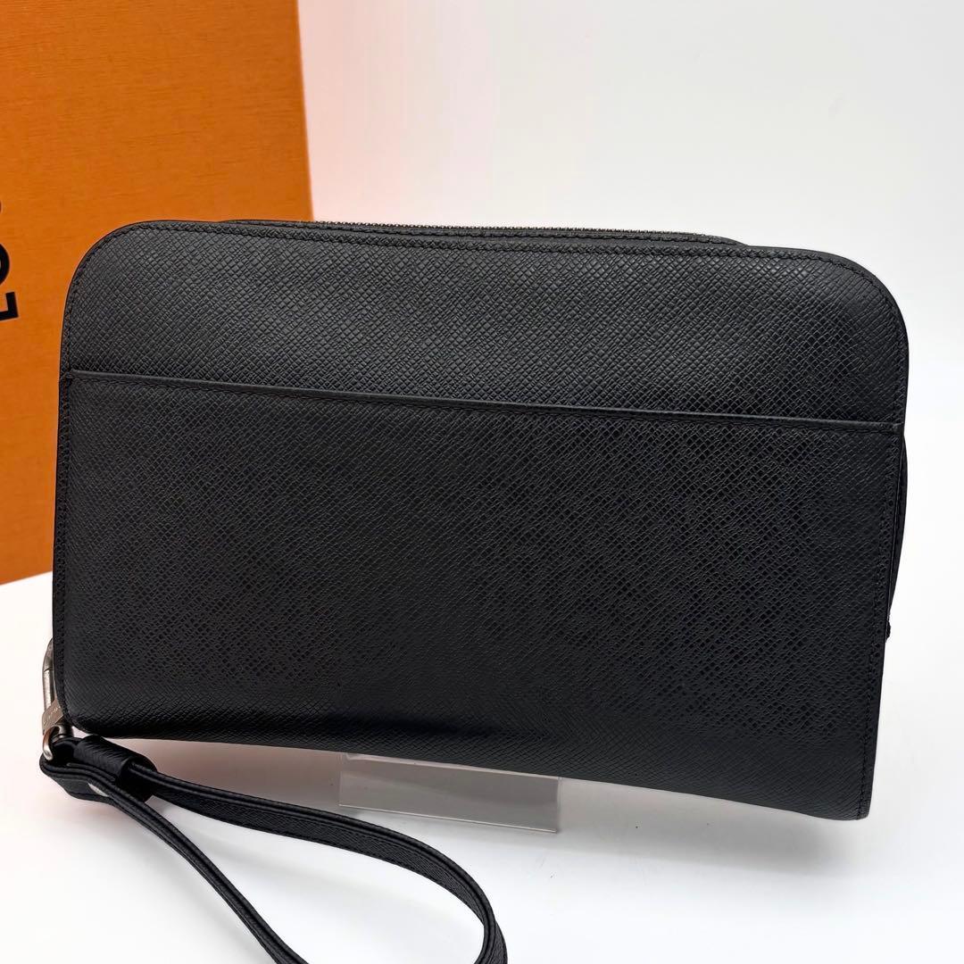 Louis Vuitton Taiga Baikal Clutch Ardoise — view 2