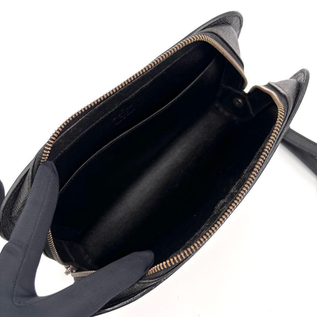 Louis Vuitton Taiga Baikal Clutch Ardoise — view 3
