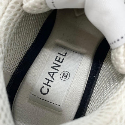 Chanel CC Logo Mesh Leather Sneakers Beige — view 7