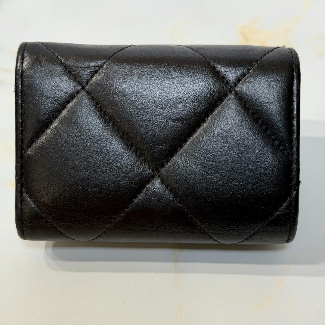 Chanel 19 Dixneuf Small Flap Wallet Trifold — view 3