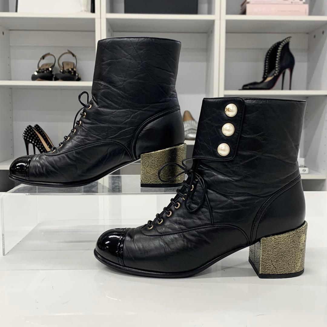 Chanel Leather Cocomark Pearl Wrinkled Lace-up Short Boots