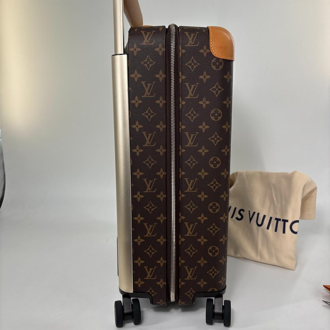 Louis Vuitton Super Monogram Horizon 50 Travel Bag — view 4