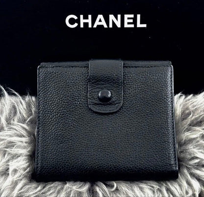 Chanel Wallet Jumbo CC Logo Caviar Snap Bifold — view 2
