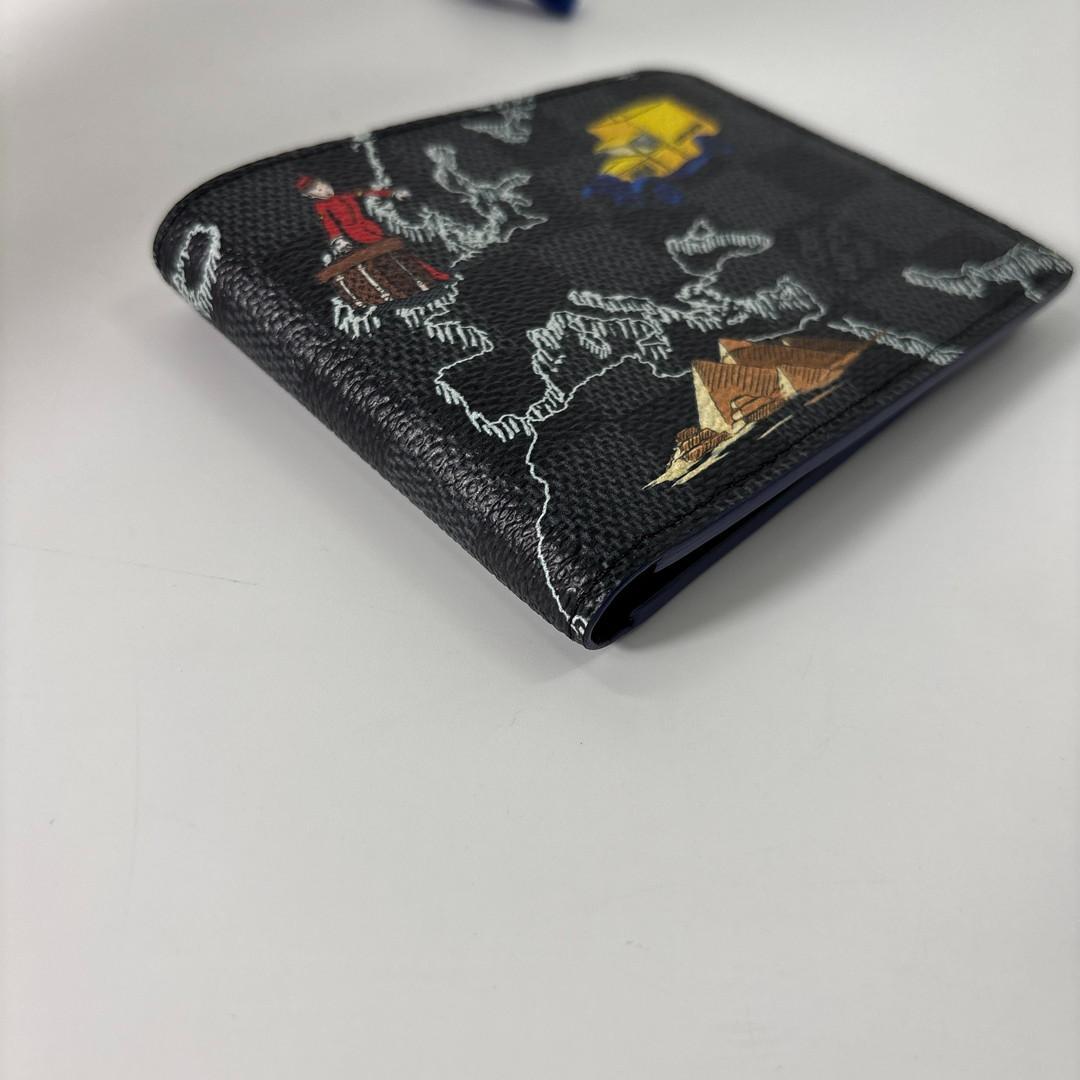 Louis Vuitton Portefeuille Calf Bifold Wallet — view 7