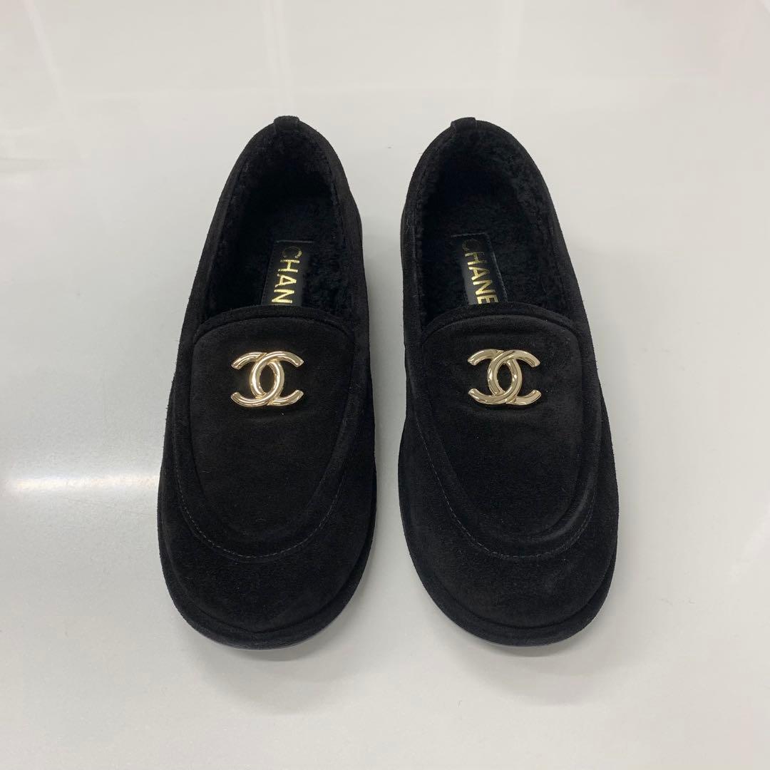 Chanel CC Logo Suede Shearling Flat Shoes Black — view 2